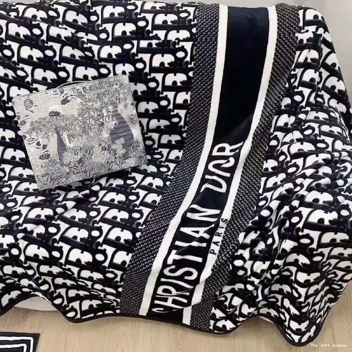 FLEECE THROW OBLIQUE BLANKET 0610